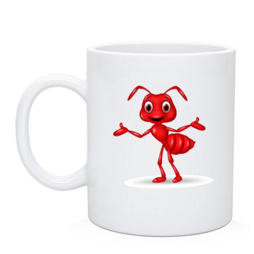 Чашка з мурахою розводячим руками