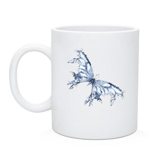 Чашка з метеликом з води