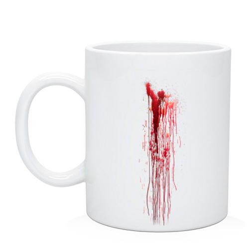 Чашка с потеками крови
