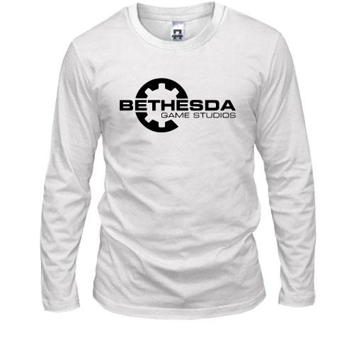 Лонгслив с логотипом Bethesda Game Studios
