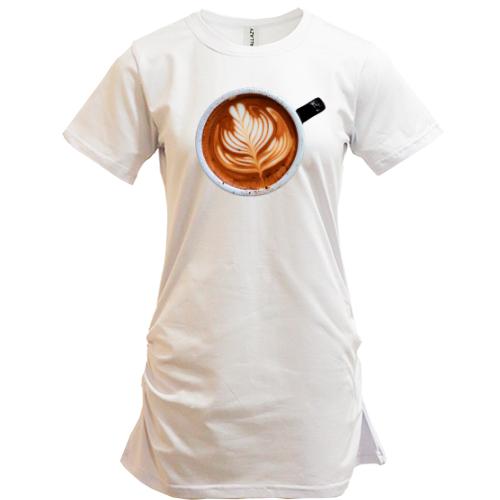Подовжена футболка з кавовим малюнком