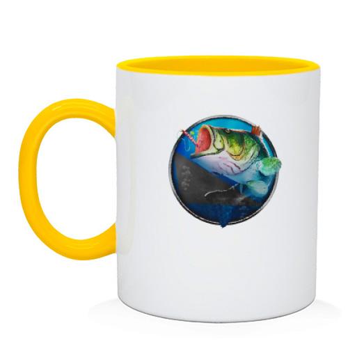 Чашка с рыбой на крючке