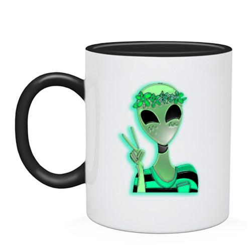 Чашка с добрым пришельцем