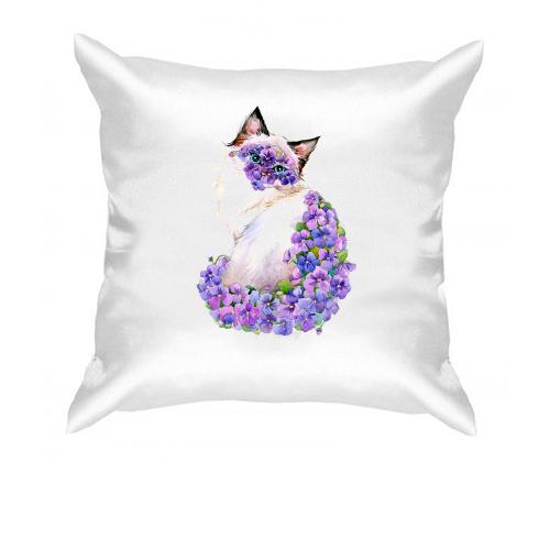 Подушка з сіамською кішкою в квітах