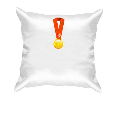 Подушка с золотой олимпийской медалью
