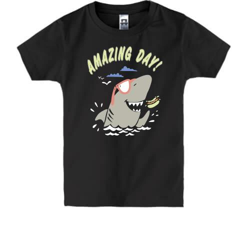 Детская футболка с акулой и надписью 