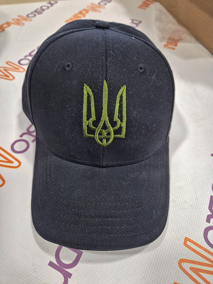 Чоловіча майка з вишитим тризубом Чоловіча майка з вишитим тризубом