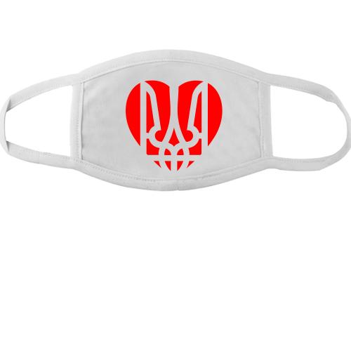 Тканинна маска для обличчя з гербом України в сердце