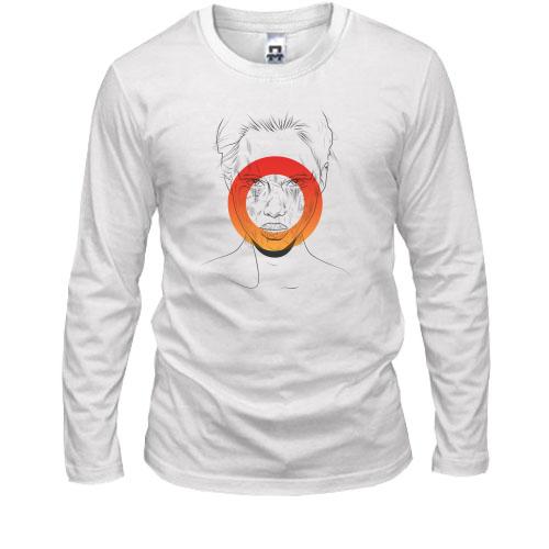 Лонгслив Portrait with an orange circle