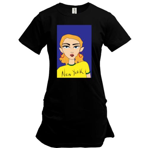 Подовжена футболка Blonde in a yellow t-shirt