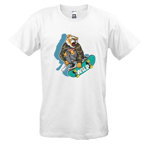 Футболка Tiger on skateboard