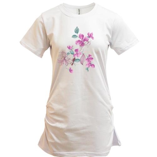 Подовжена футболка з акварельними квітами