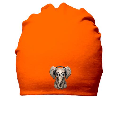 Хлопковая шапка со слоником в наушниках