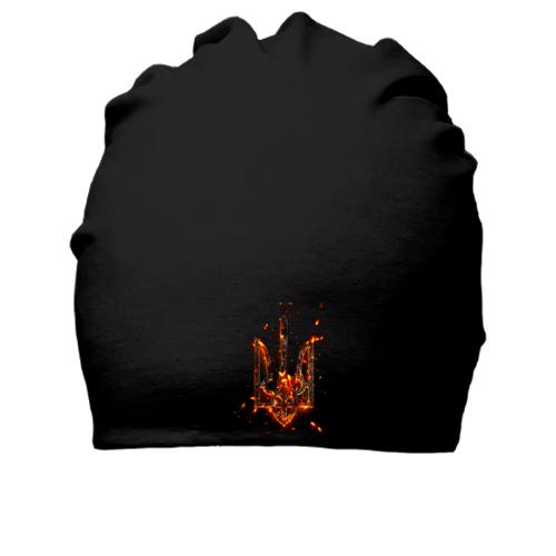 Бавовняна шапка з українським гербом у вогні