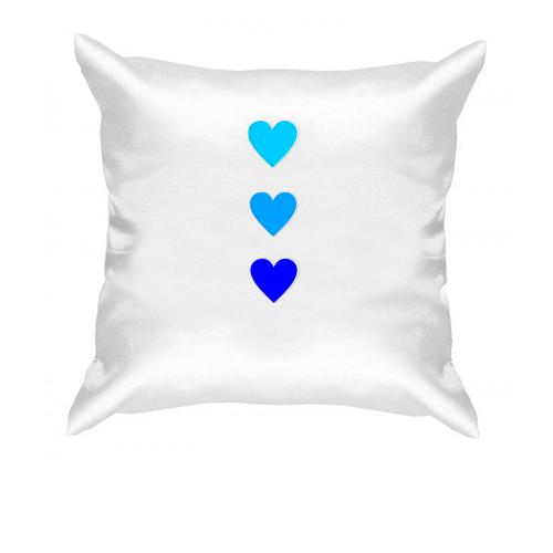 Подушка з блакитними серцями