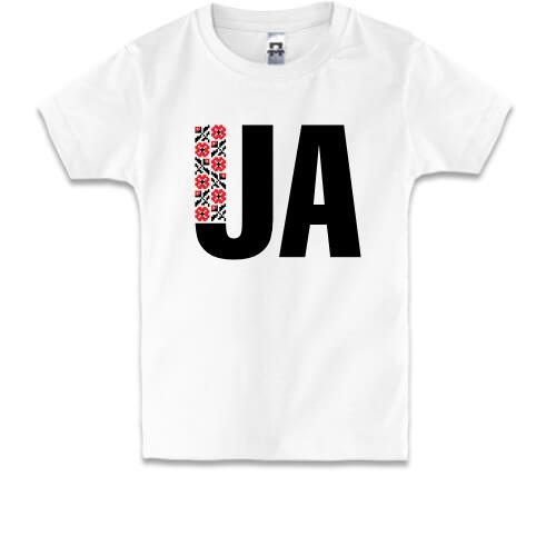 Дитяча футболка з написом UA у стилі вишиванки