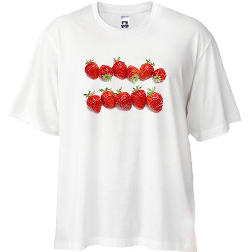 Футболка Oversize с клубникой 4