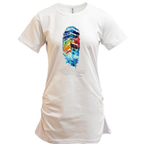 Подовжена футболка з барвистим абстрактним пером