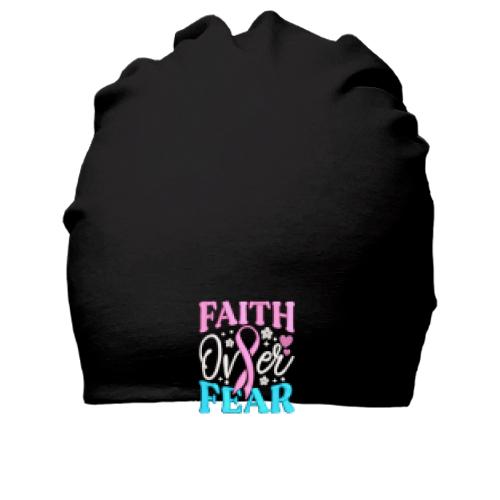 Хлопковая шапка с надписью Faith over Fear