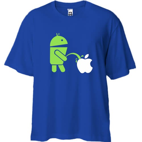 Футболка oversize с рисунком, где робот Android писает на логотип Apple