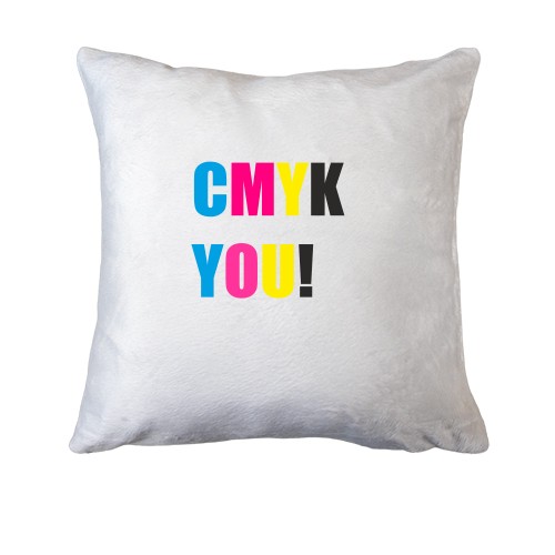 Подушка із різнокольоровим написом «CMYK YOU!»
