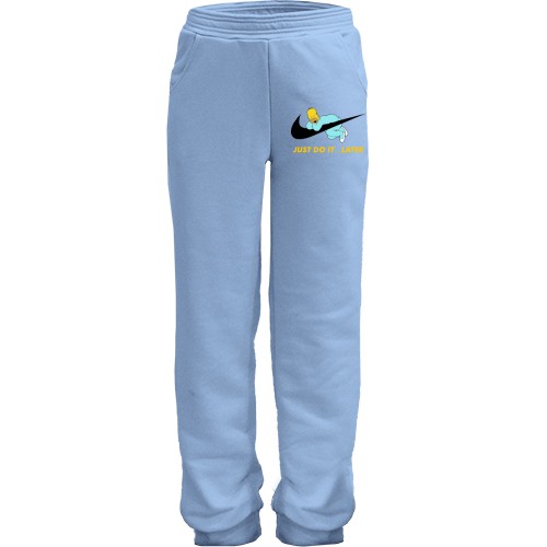 Детские штаны с Гомером Симпсоном, спящим на логотипе Nike, и ироничной надписью «Просто сделай это... позже»