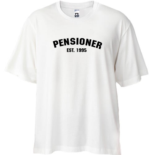 Футболка oversize с надписью «PENSIONER EST. 1995» в университетском стиле
