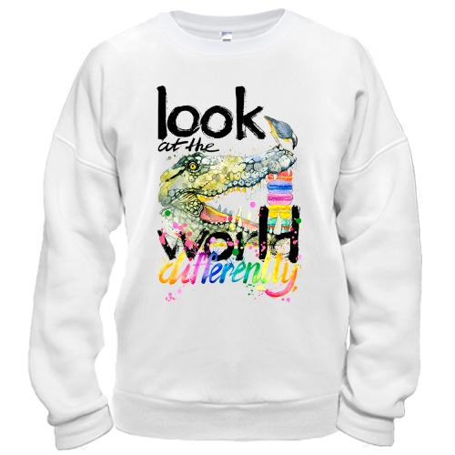 Свитшот Look at the world differently с крокодилом