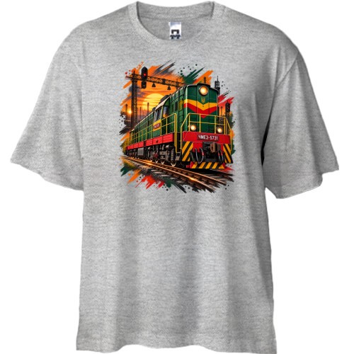 Футболка oversize з зеленим тепловозом ЧМЕ3-5731 на залізниці