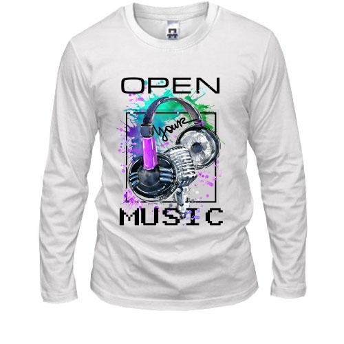 Лонгслив с наушниками Open your music