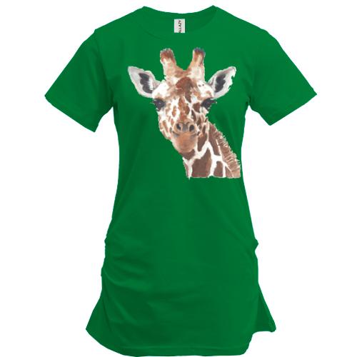 Подовжена футболка з жирафом