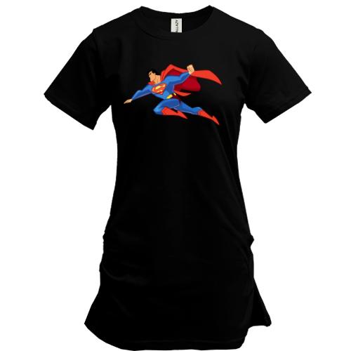 Подовжена футболка з суперменом що летить