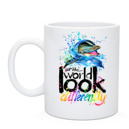 Чашка Look at the world differently с дельфином