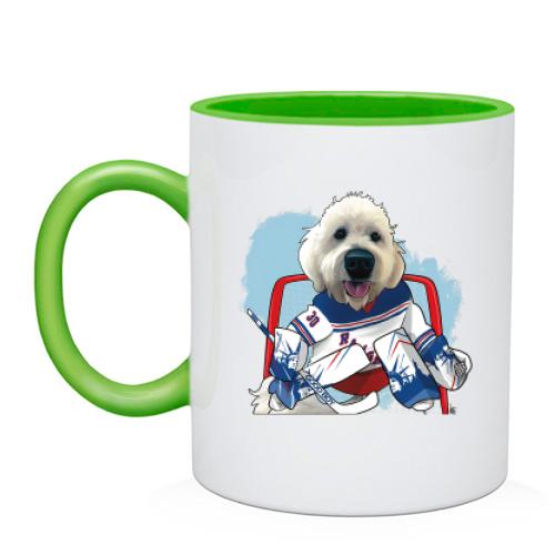 Чашка с собакой-хоккеистом на воротах