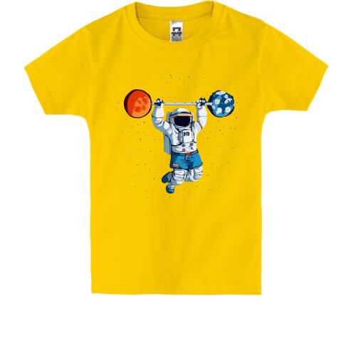 Дитяча футболка з космонавтом та планетами на штанзі