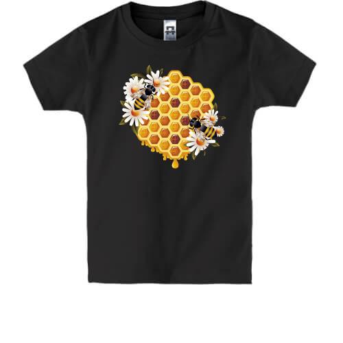 Детская футболка с пчелиным ульем