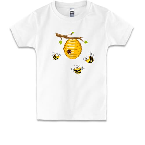 Дитяча футболка з бджолиним вуликом і бджолами