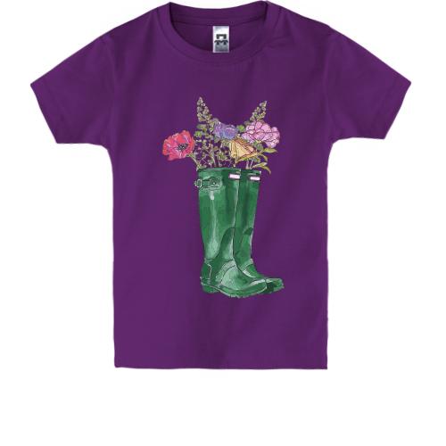Детская футболка с цветами в сапогах