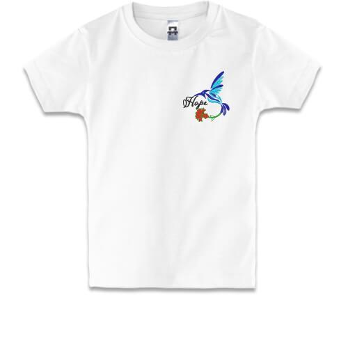 Детская футболка со стилизованной птицей 