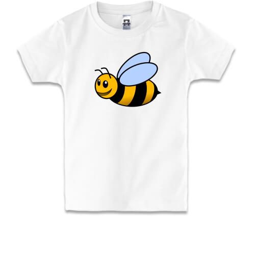 Детская футболка в летающей пчелой
