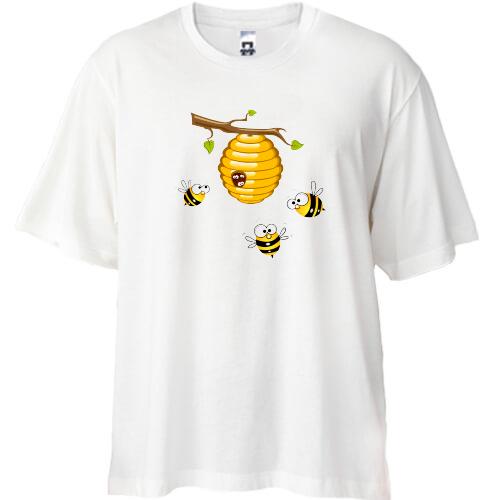Футболка Oversize с пчелиным ульем и пчелами