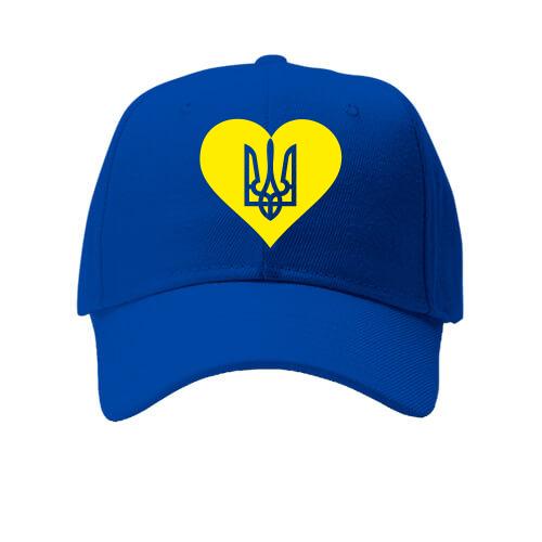 Кепка с гербом Украины в сердце