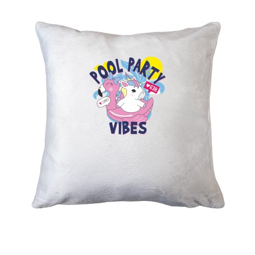 Подушка Єдиноріг у басейні