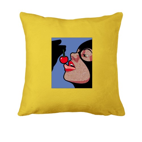 Подушка Леді-кішка з вишенькою