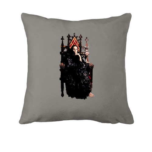 Подушка Ozzy Osbourne на троні