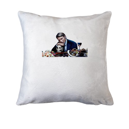 Подушка с Ганнибалом Лектером и черепом