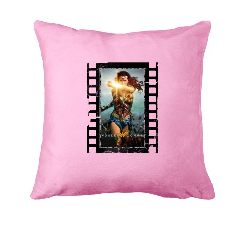 Подушка з Wonder Woman в кінострічці