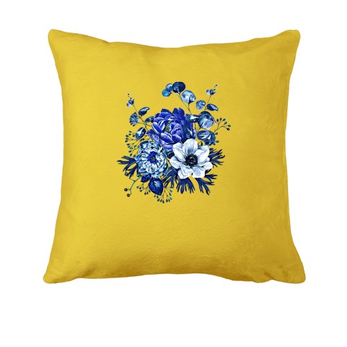 Подушка с акварельными синими цветами