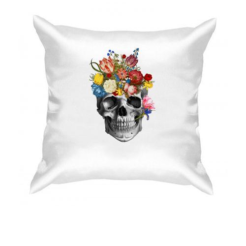 Подушка с черепом и цветами
