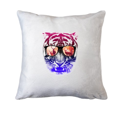 Подушка с красно-синим тигром в очках